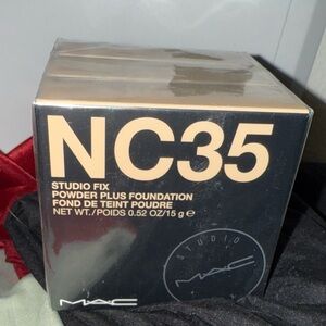 MAC Cosmetics Studio Fix Powder Plus Foundation NC35